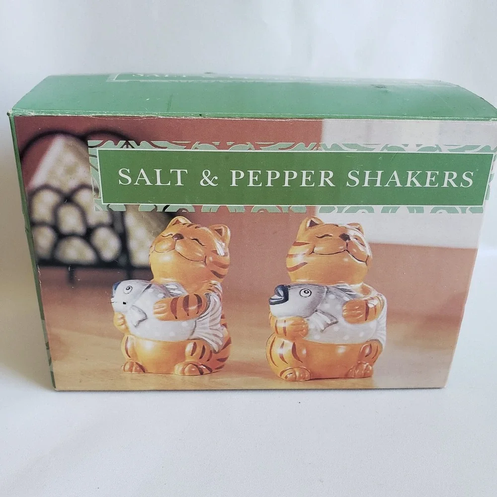 Ginger Orange Cat Salt And Pepper Set Stripped Tabby Holding Fish